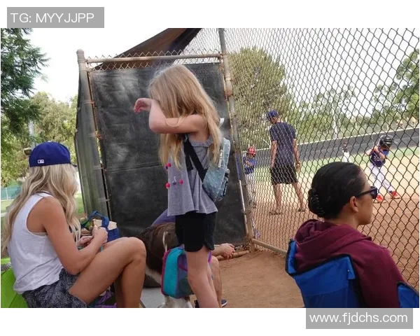 足球明星高明的妻子揭秘她背后的故事与生活点滴